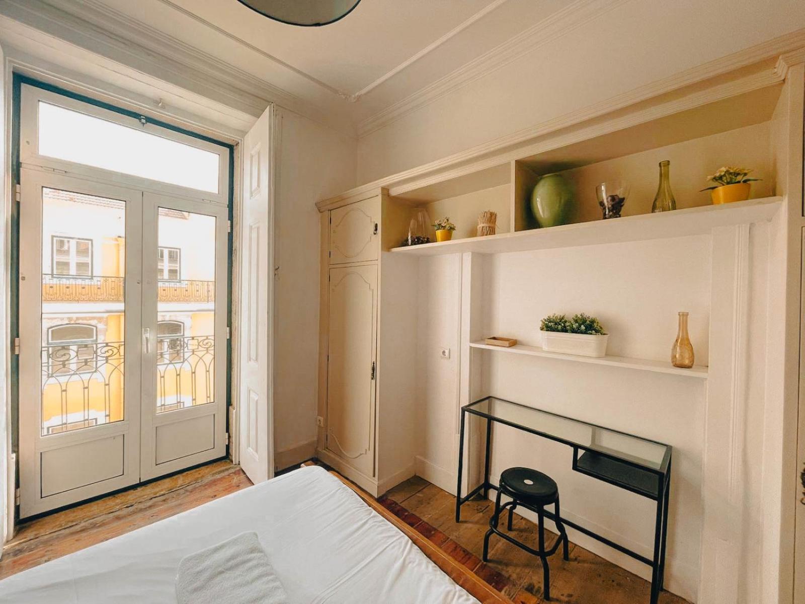Baixa Pombalina - 4 Bedroom Apartment Лиссабон Экстерьер фото